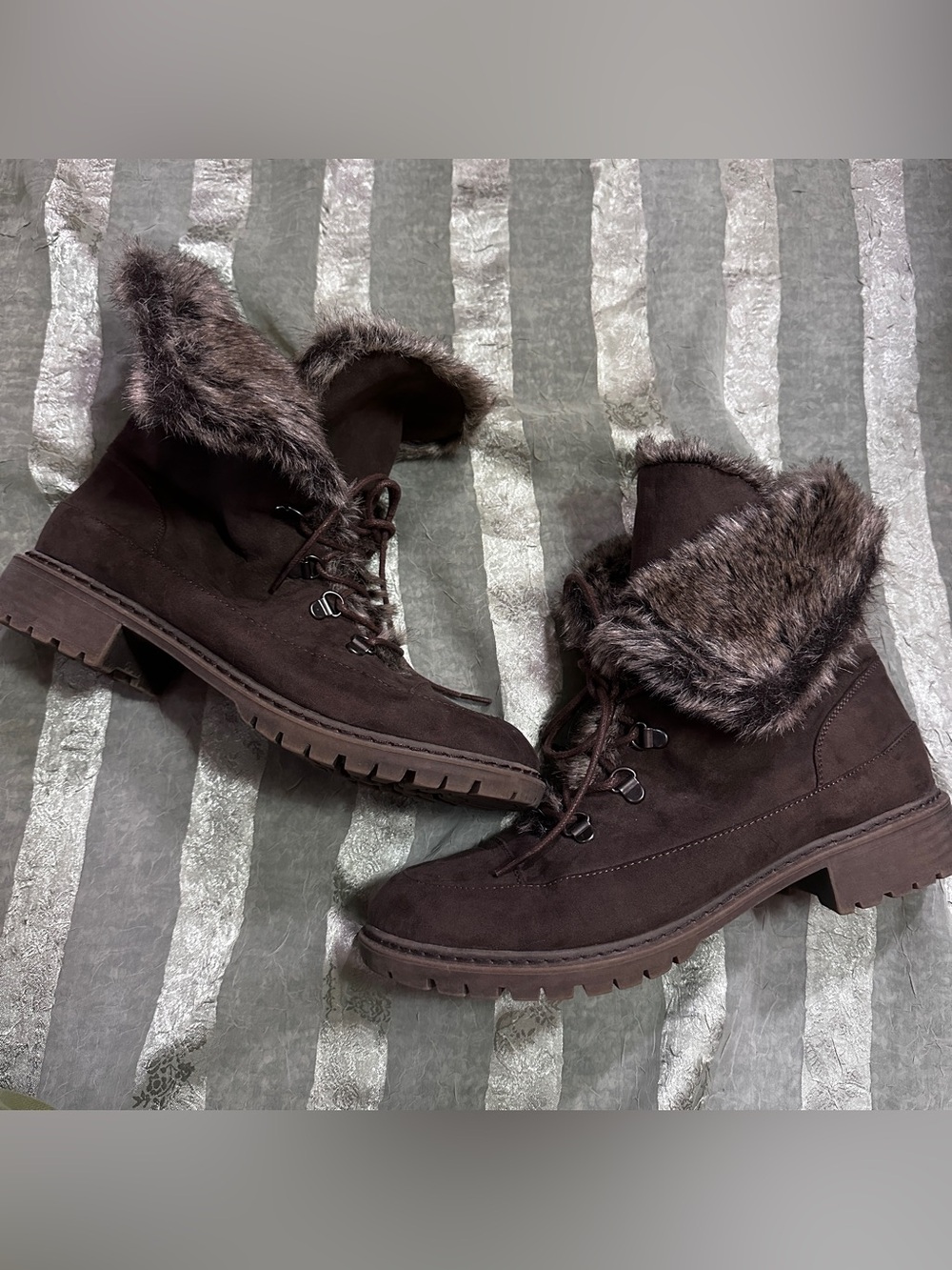 Bass Suede Chocolate Brown Faux-Fur Trim Lace-Up Winter Boots